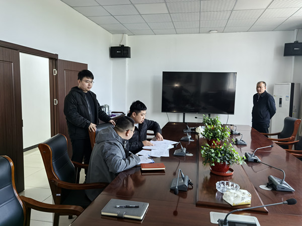 水投集團(tuán)開展2024年第一季度安全臺賬資料檢查 (2)_副本.jpg